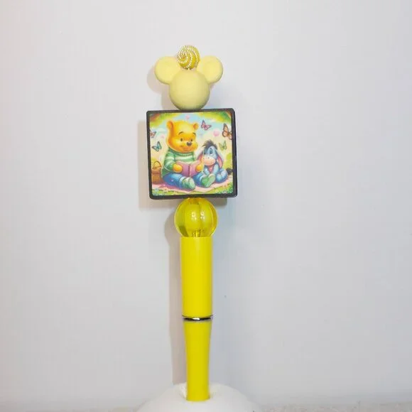 Whinnie-the-Pooh and Eeyore Pen - Picture 1 of 2
